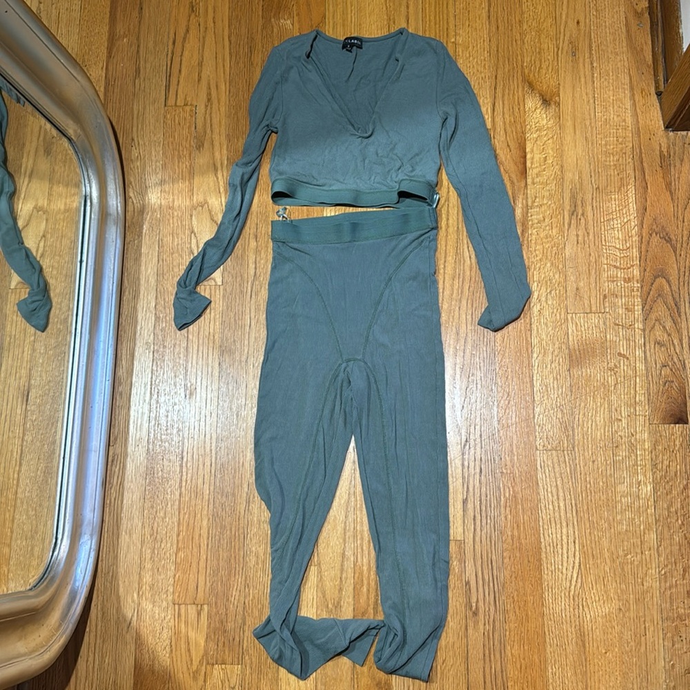 2 piece green Jluxlabel set